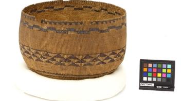 Twined cooking bowl (So'-kah-dam) from Lower Lake
