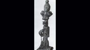 Ashanti (Asante) bronze female figure with fish eyes.