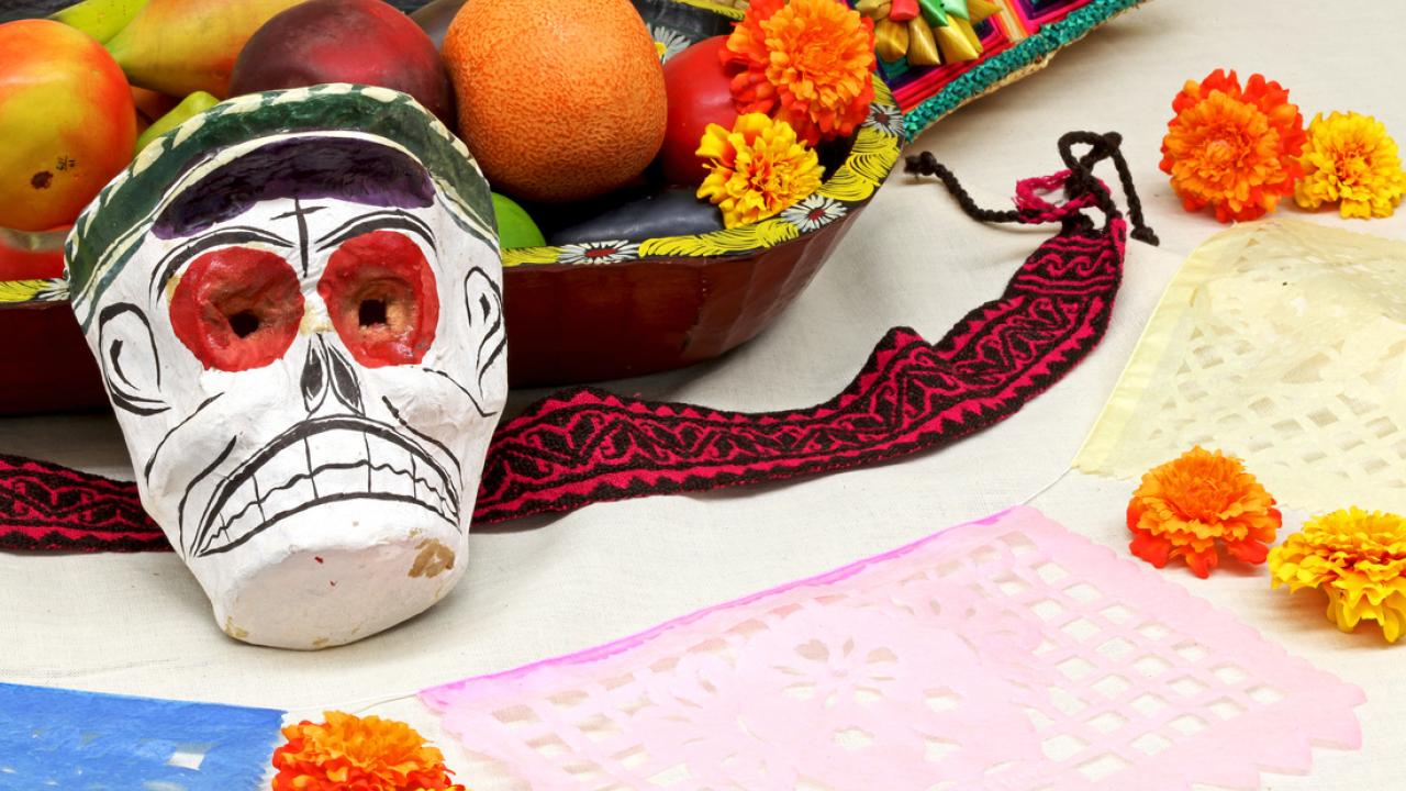 Día de los Muertos Ofrenda